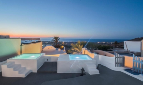 Aqua Serenity Santorini Luxury Suites, karpaten.md