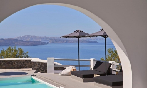 Mr and Mrs White Santorini, karpaten.md