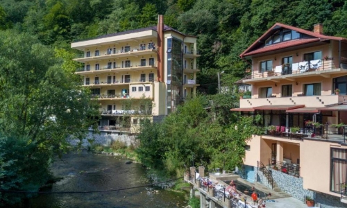 Hotel Holiday Maria, karpaten.md