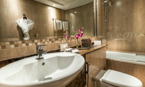 Hotel First Central Suites, karpaten.md, 2