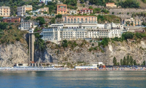 Hotel Lloyd's Baia, karpaten.md, 2
