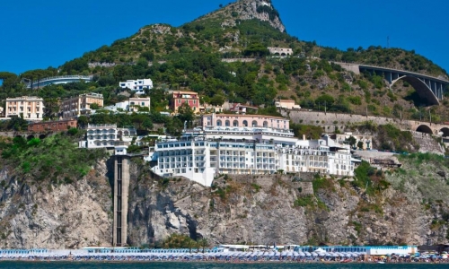 Hotel Lloyd's Baia, karpaten.md