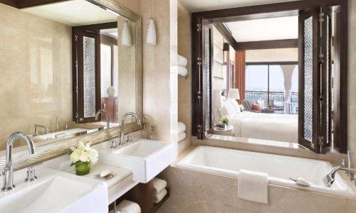 The Ritz-Carlton Abu Dhabi, Grand Canal, karpaten.md, 2