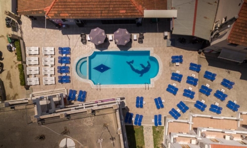 The Barn Hotel Kavos, karpaten.md, 2
