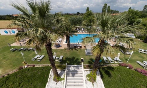 Mythic Summer Hotel, karpaten.md