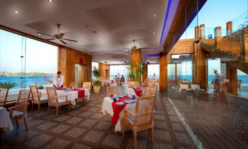 POSH CLUB SUNRISE ARABIAN BEACH RESORT, karpaten.md, 2