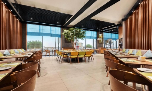 Hotel Wyndham Garden Ajman Corniche, karpaten.md, 2