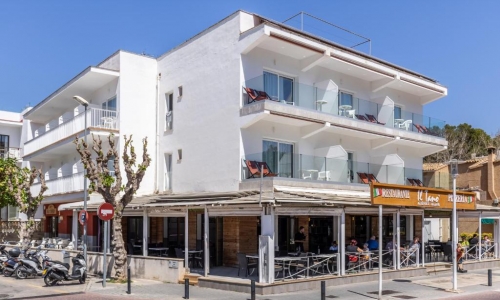 Hostal Neptuno Paguera, karpaten.md