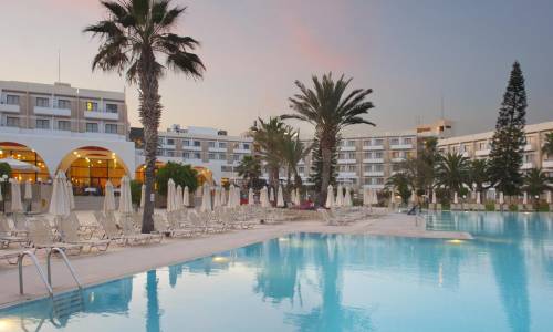 Hotel Louis Phaethon Beach, karpaten.md