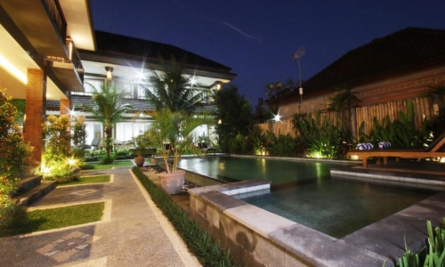 Batu Empug Ubud, karpaten.md